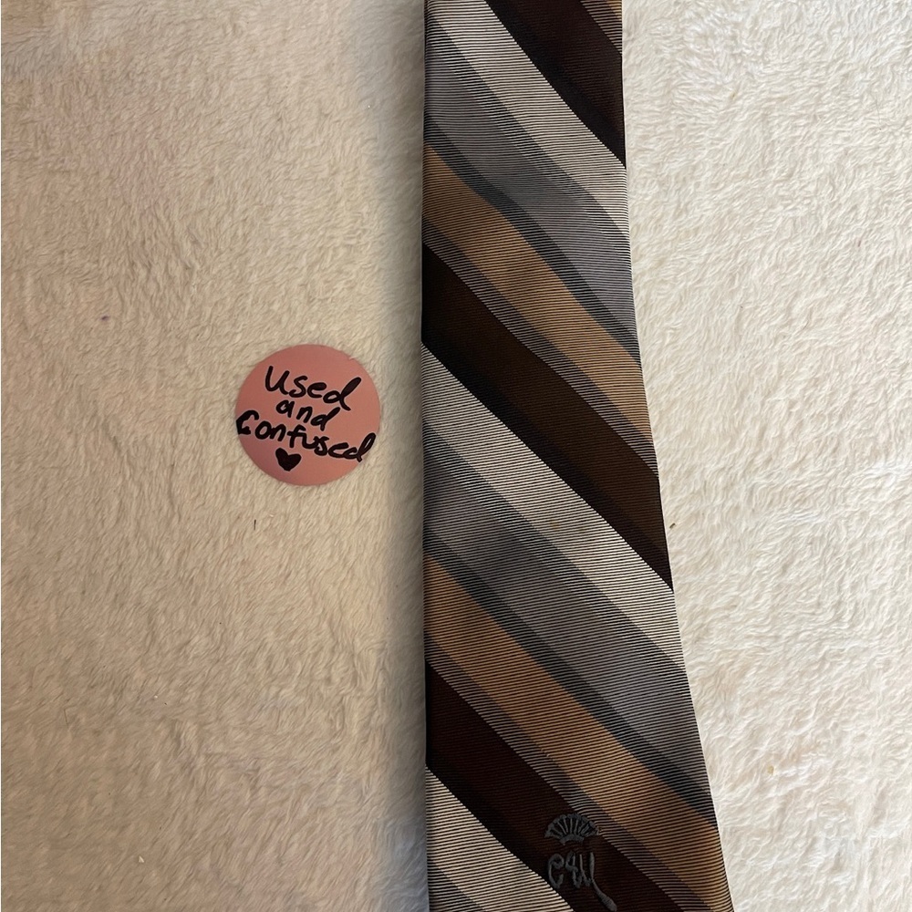 Elegant Brown and Gray Striped Tie - Picture 3 of 5